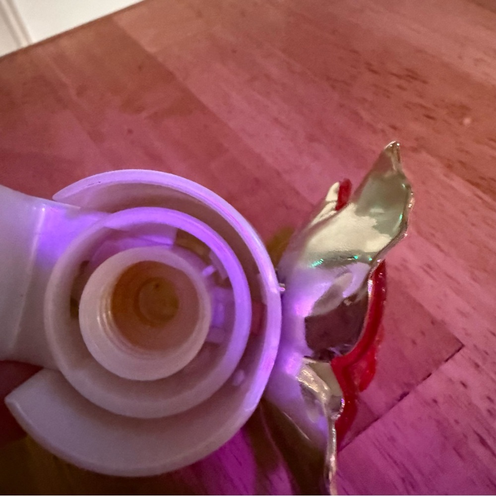 🌹Bath & Body Works Red Rose NightLight Wallflower Plug - Picture 5 of 6